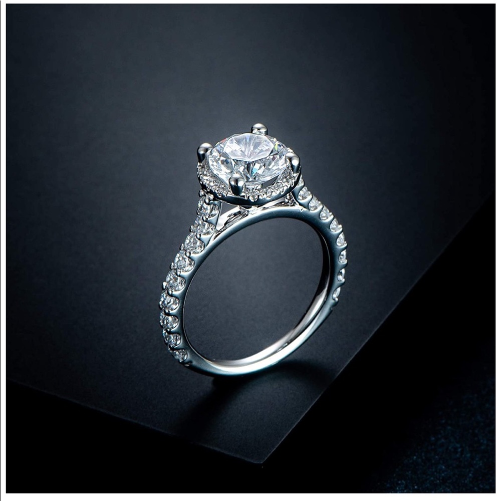 2 carat cubic zirconia ring size 9